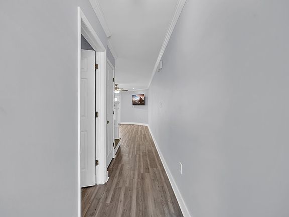 3rd image of 112 Lake Ridge Dr