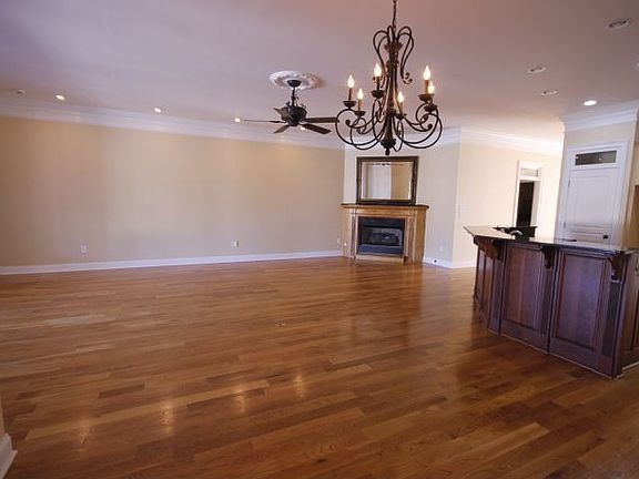 4th image of 129 Bear Lake Dr