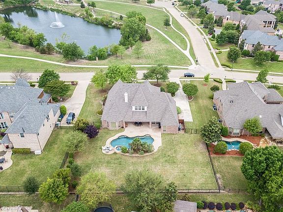 2nd image of 1312 Parkview Ln