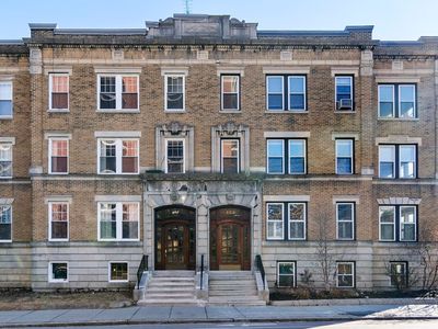 123 Saint Paul St #2, Brookline, MA, 02446