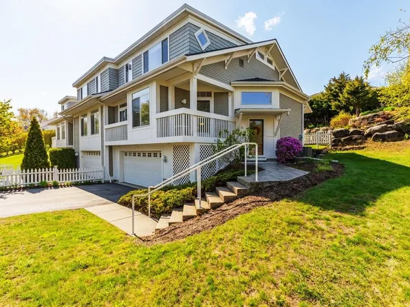 73 Park Road, South Burlington, VT 05403