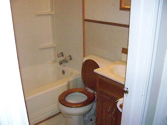 5th image of 1314 N Louisa Ave