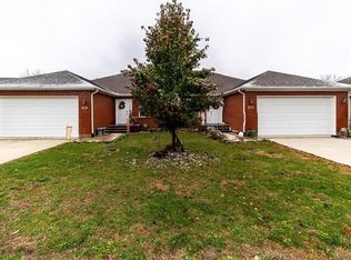 109 Brooke Woode Dr, Brookville, OH 45309
