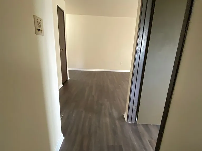 7501 W Green Tree Rd — Photo 5