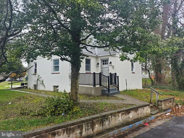 211 N Elm St, Salem, NJ 08079