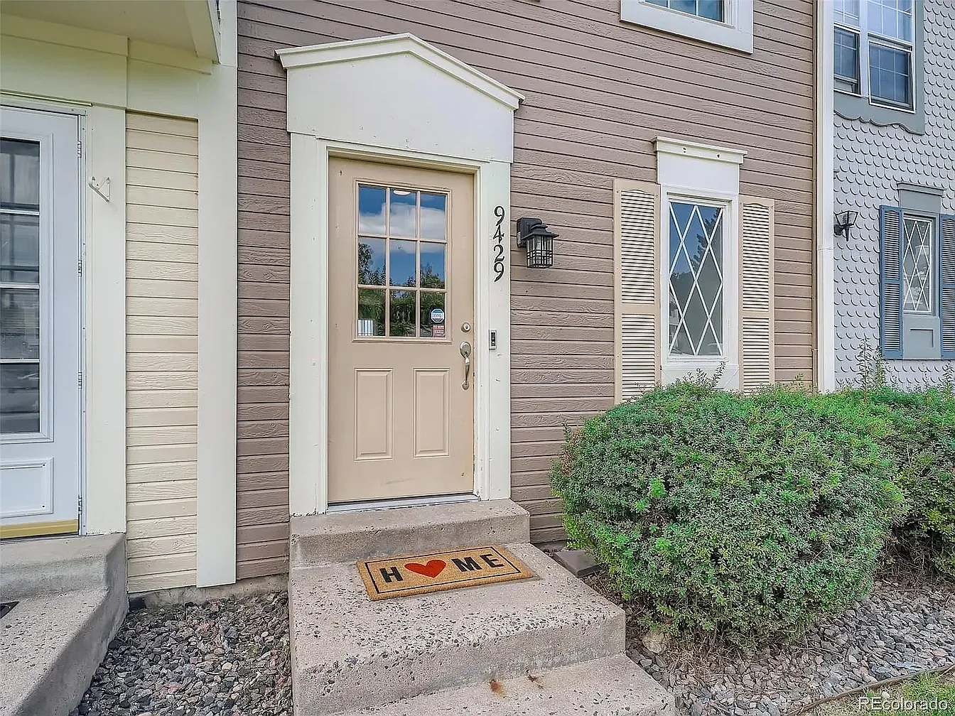 9429 W Ontario Dr — Photo 3