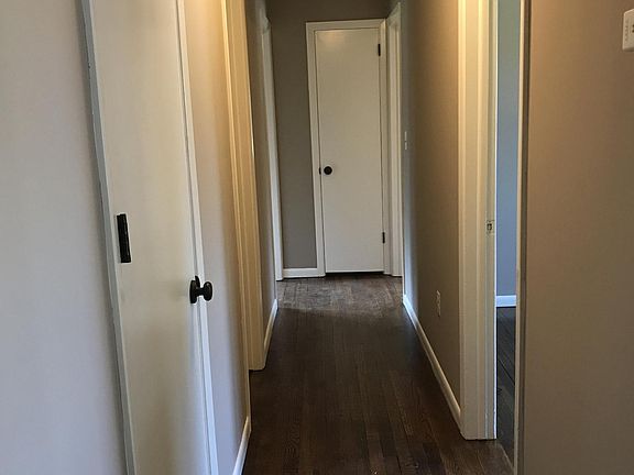 4th image of 211 Wesgaye St