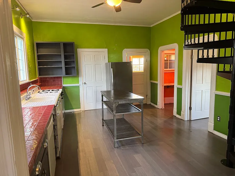 2216 SE 43rd Ave — Photo 8