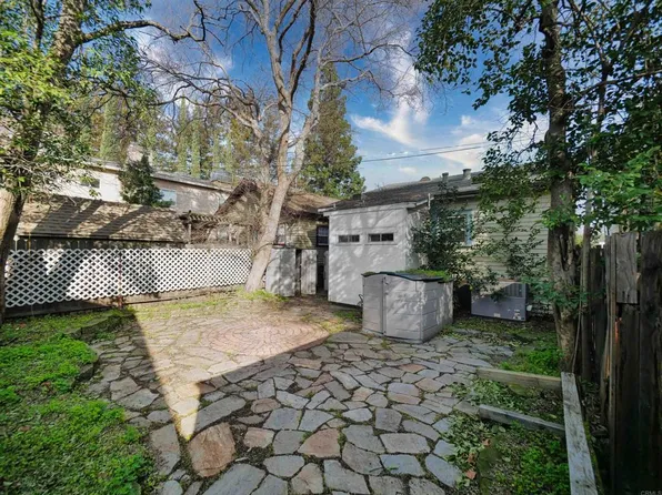 3256 V St, Sacramento, CA 95817