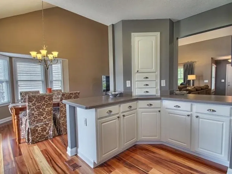 8854 Emerald Hill Dr — Photo 14