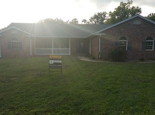 7853 Wolf Rd, Bethalto, IL 62010