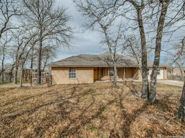 149 GREAT OAKS BLVD, La Vernia, TX 78121