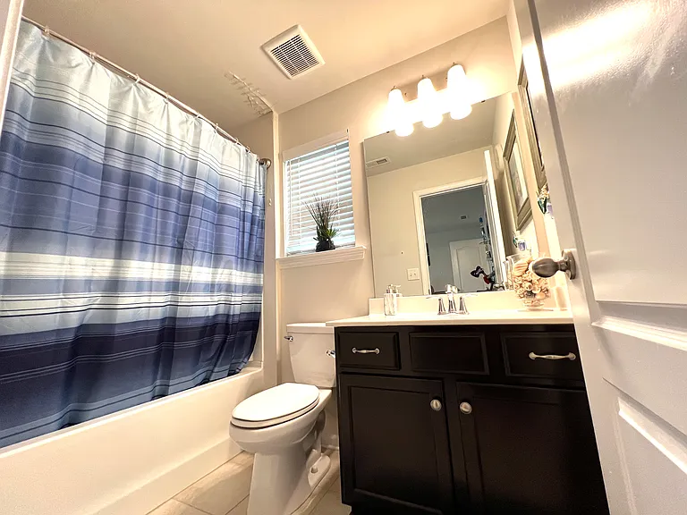 1031 Winnett Dr — Photo 9