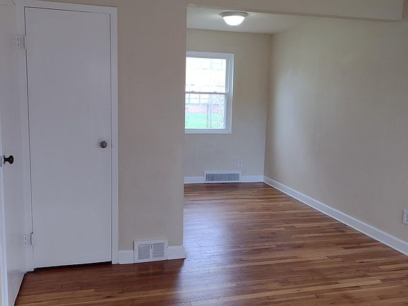 2nd image of 522 Clearview Dr APT D