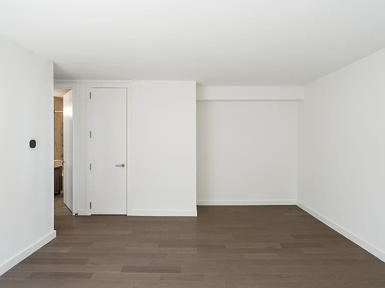 220 E 72nd St #7G — Photo 7