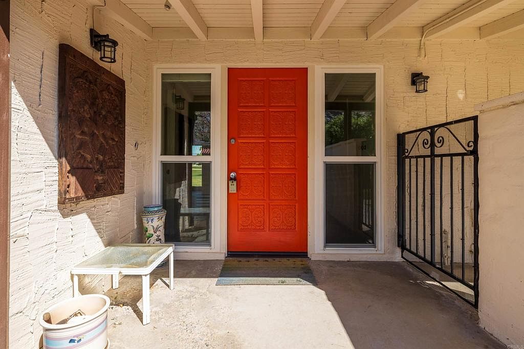 1653 Montezuma Ct #10