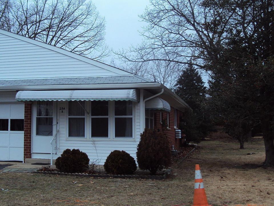 1st image of 254 Columbine Avenue #B
