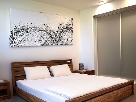 Bedroom (Virtually Staged)