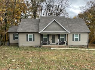 1210 White Dr, Lewisburg, TN 37091