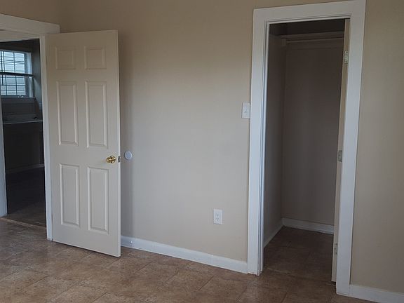 5th image of 443 Morningview Dr