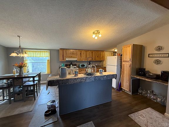 5th image of 304 Plain Ridge Dr