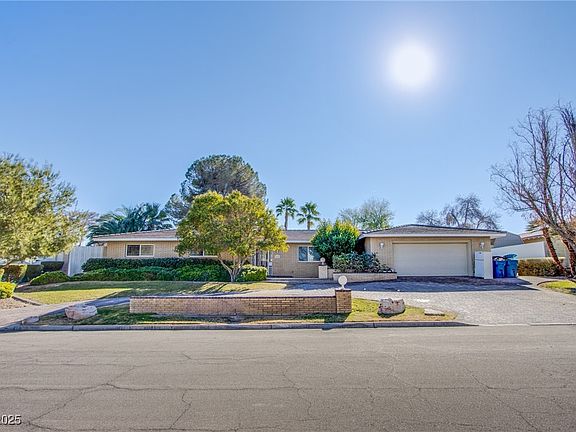 2nd image of 3699 Mountcrest Dr