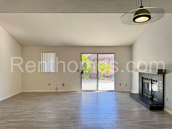4th image of 2735 Mercury Dr