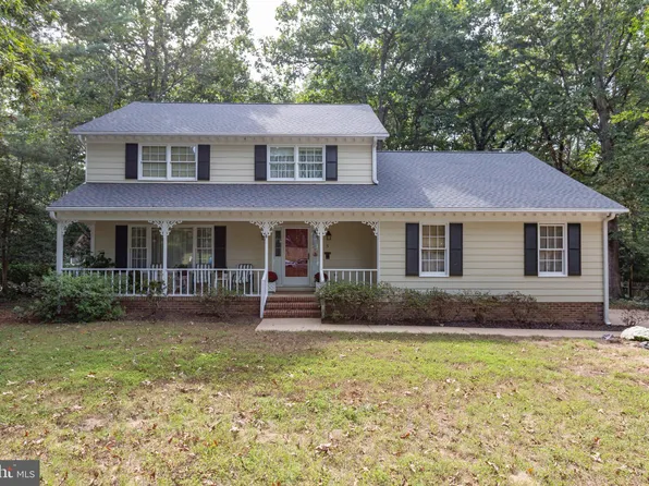 5 Mayfair Dr, Fredericksburg, VA 22407