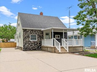 2073 N 22nd St, Springfield, IL 62702