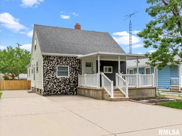 2073 N 22nd St, Springfield, IL 62702