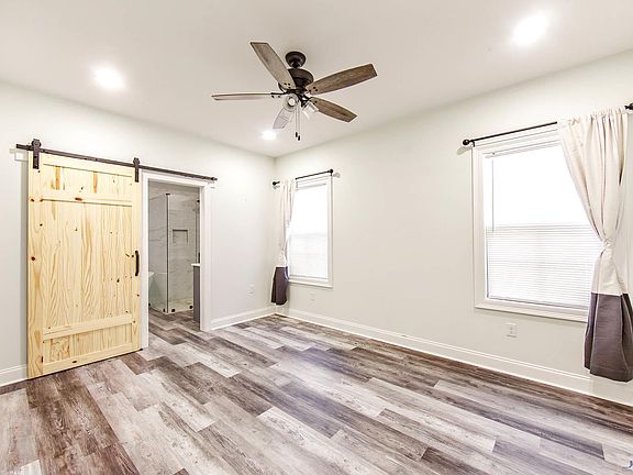 5th image of 251 Juliana Way