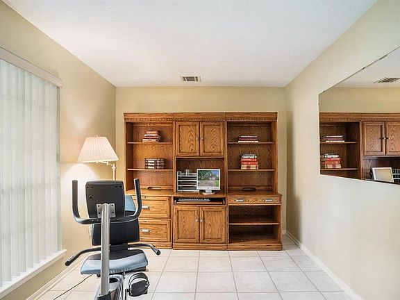 5th image of 1910 Winding Creek Dr