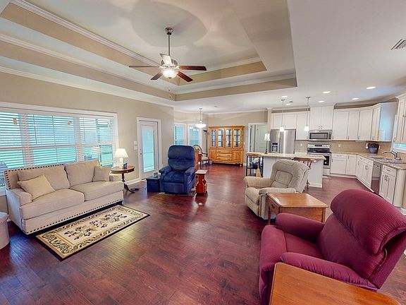 4th image of 113 Halls Creek Ln