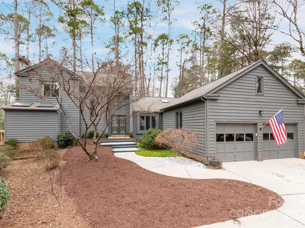126 Tall Pines Ct, Lake Wylie, SC 29710