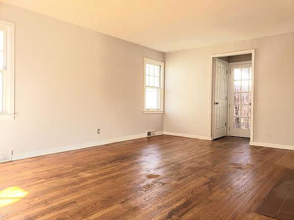 4th image of 35 Riverview Ave