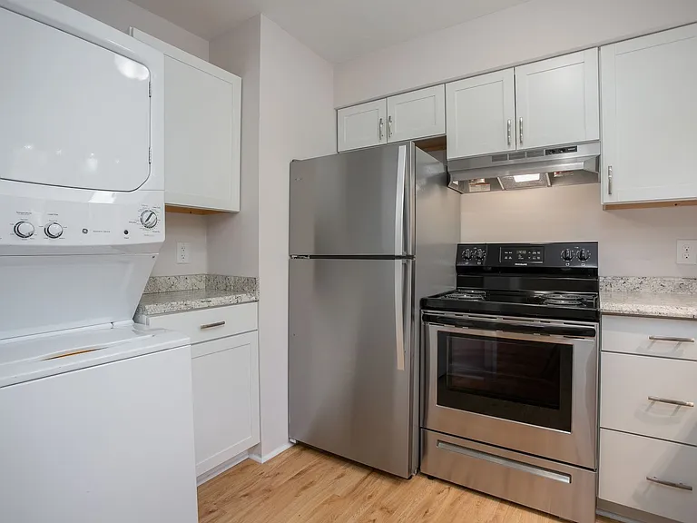 Elon Place — Photo 25