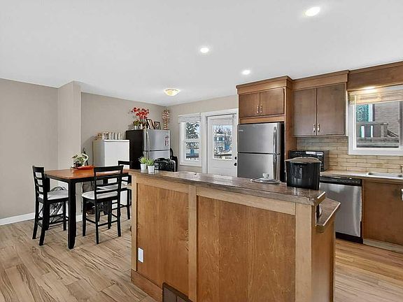 4th image of 10 E Trent Rd W