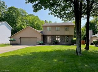 8441 Hilltop Dr, Poland, OH