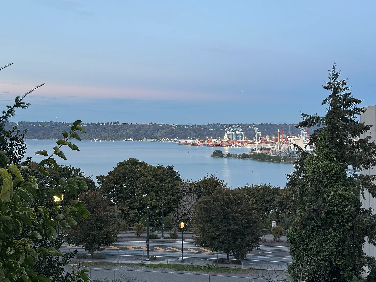 2 bed, 800 sqft, $1,950 — Photo 1