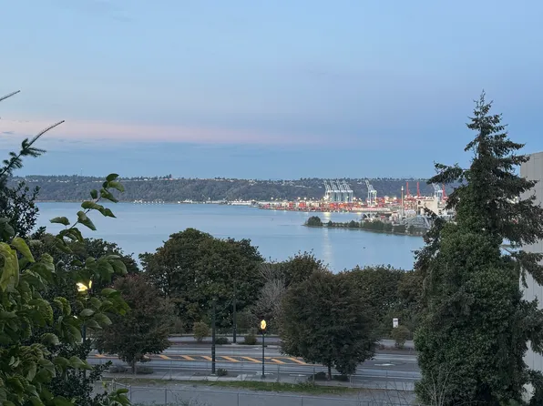 230 Broadway APT 4, Tacoma, WA 98402