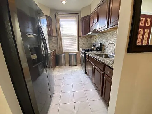 Rented by Highline Residential | media 10