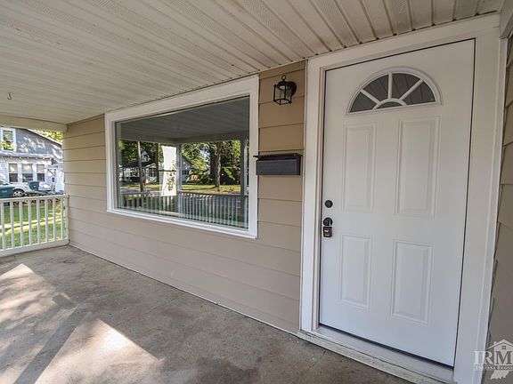 4th image of 2412 W Godman Ave