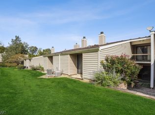 46 N Slope, Clinton, NJ 08809