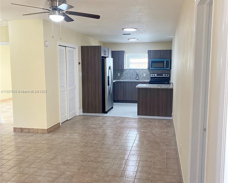 1st image of 1245 N Andrews Ave #1