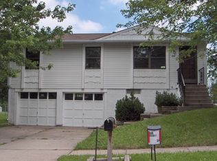 709 N Mohican Dr, Independence, MO 64056