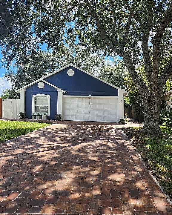 1st image of 429 Cadenza Dr