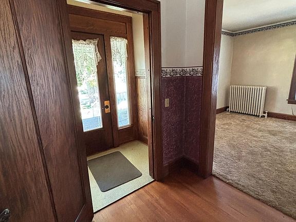 4th image of 203 S Wooster St