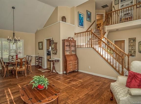 2nd image of 143 Misty Arbor Ln