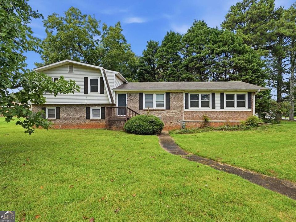1st image of 305 Mercer Dr