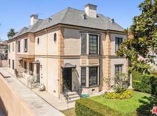 233 S Gale Dr, Beverly Hills, CA 90211